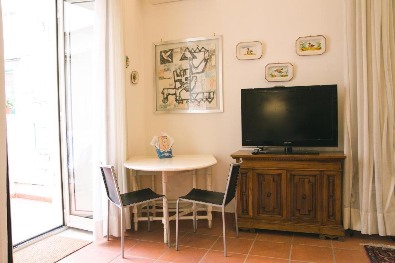 那不勒斯La Casa Del Nespolo, 2 Terrazzi E 2 Bagni In Centro公寓 外观 照片
